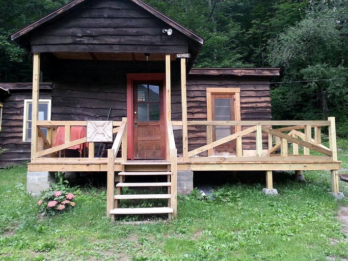 Cabins (Shandaken, New York, United States)