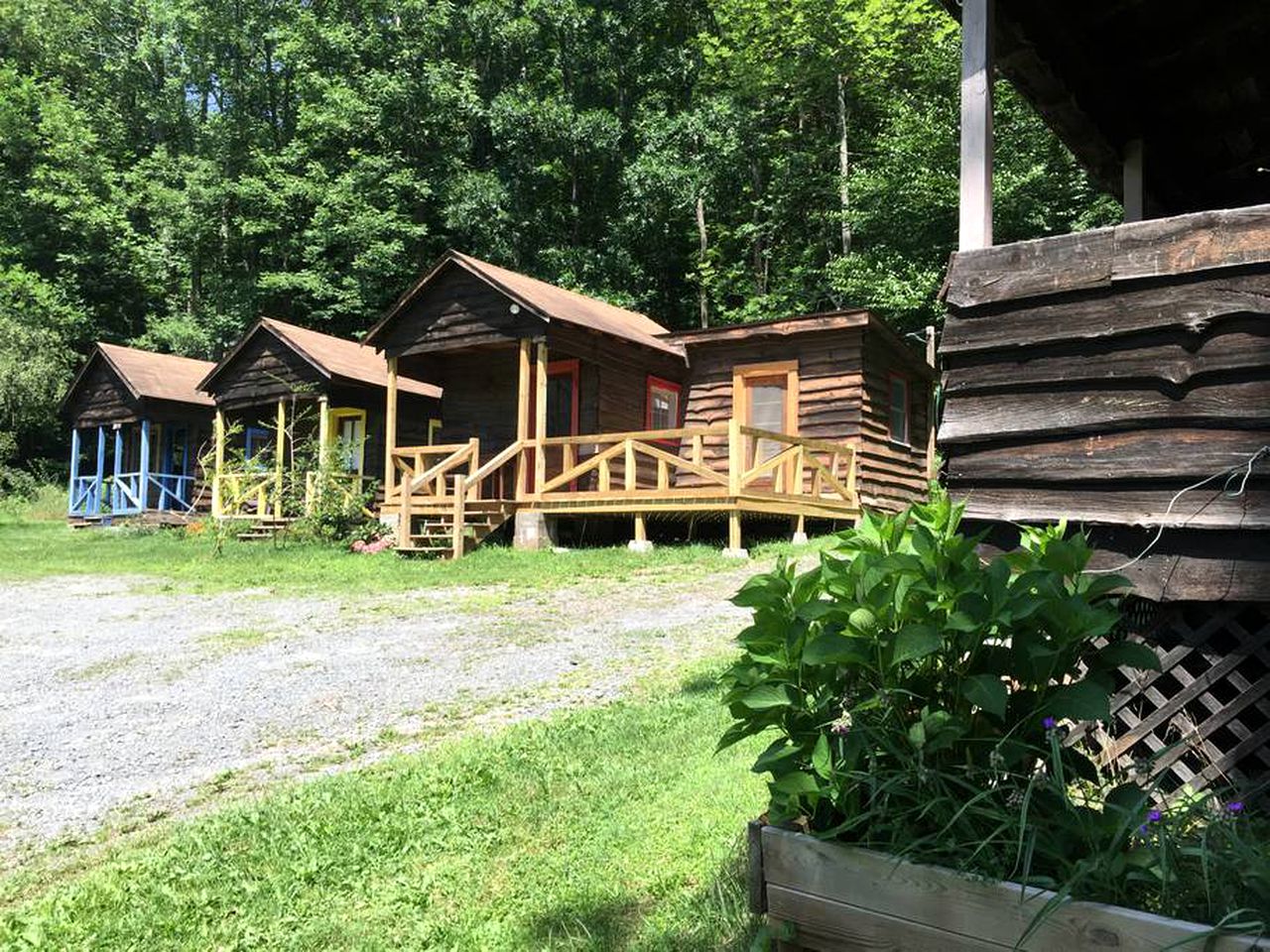 Cozy Getaway Cabin for Two near Esopus River in Shandaken, New York