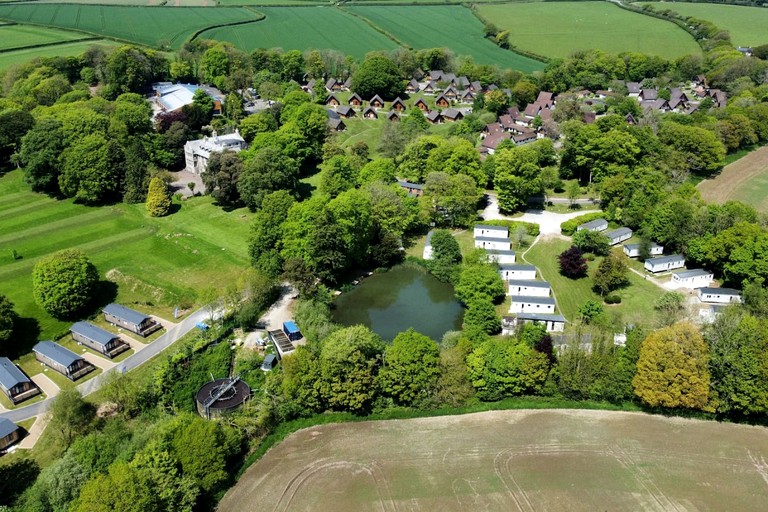 Cabins (United Kingdom, Helstone, England)