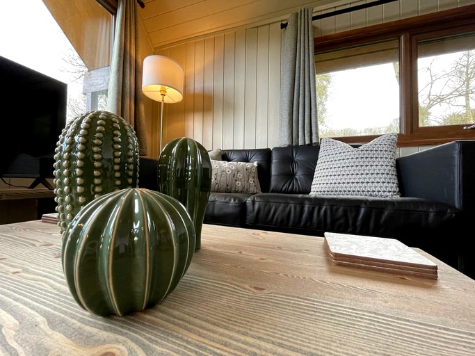 Cabins (United Kingdom, Helstone, England)