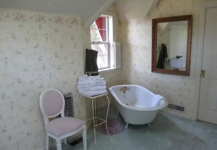 Barns (Grass Valley, California, United States)