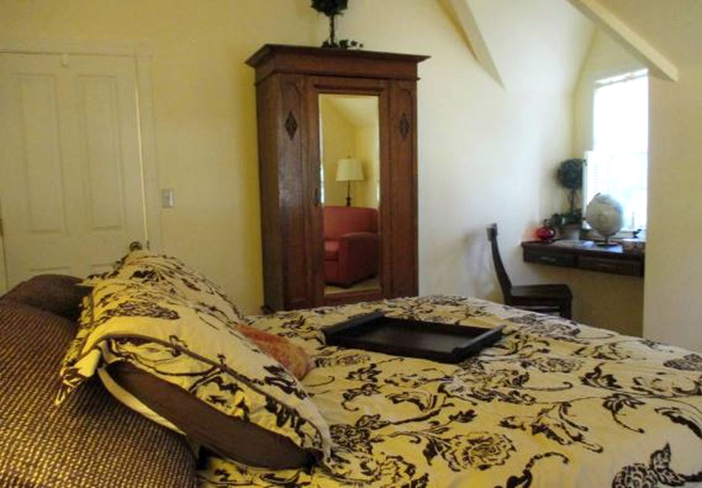 Spacious and Secluded Vacation Rental on a Picturesque Vineyard in Gold Country, California