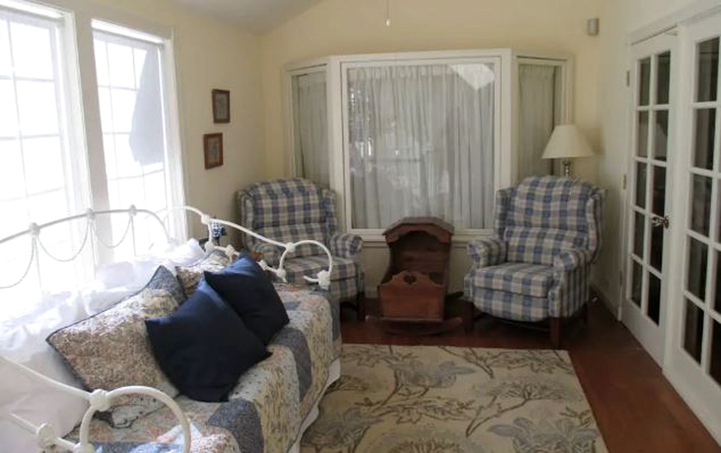 Spacious and Secluded Vacation Rental on a Picturesque Vineyard in Gold Country, California