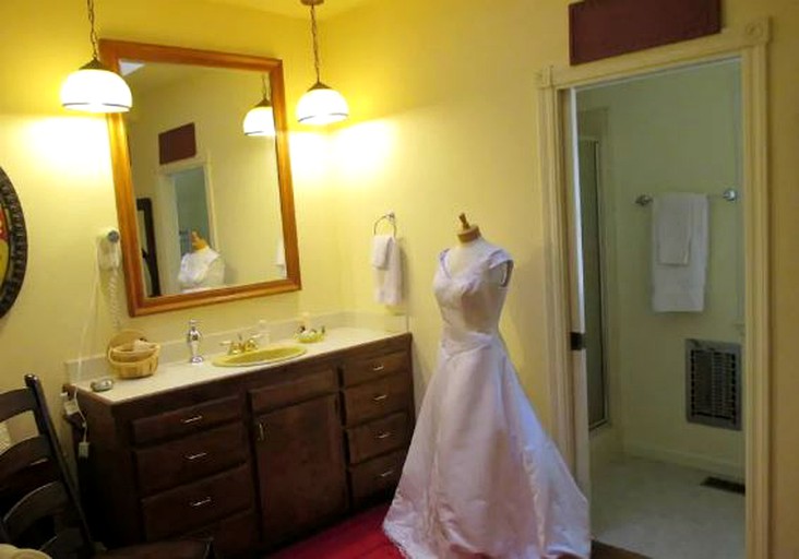 Barns (Grass Valley, California, United States)