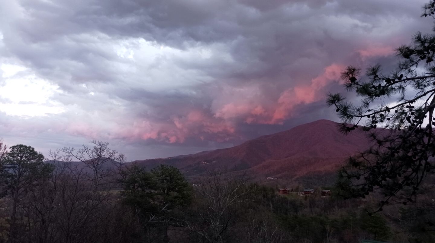 Incredible Secluded Cabin in Sevierville, Tennessee
