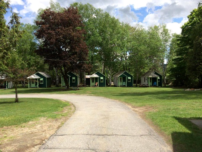 Cabins (Schroon Lake, New York, United States)