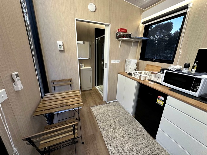 Tiny Houses (Australia, Bacchus Marsh, Victoria)