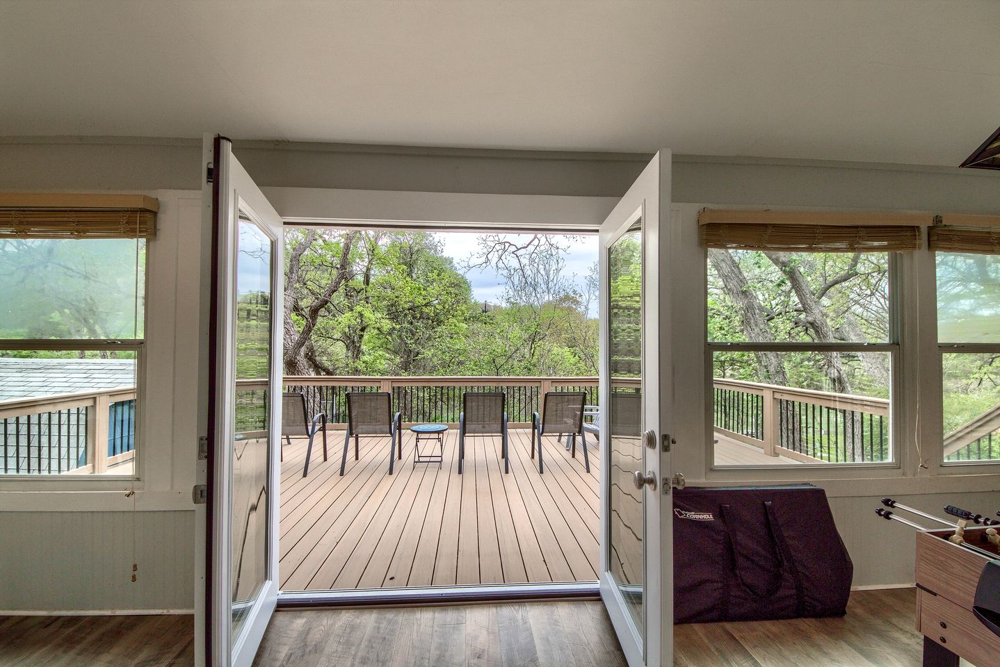 Lovely Cabin with Foosball and Great Views in New Braunfels, Texas