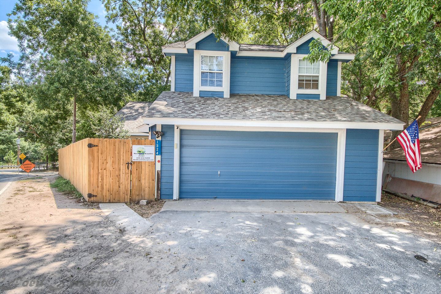 Lovely Cabin with Foosball and Great Views in New Braunfels, Texas