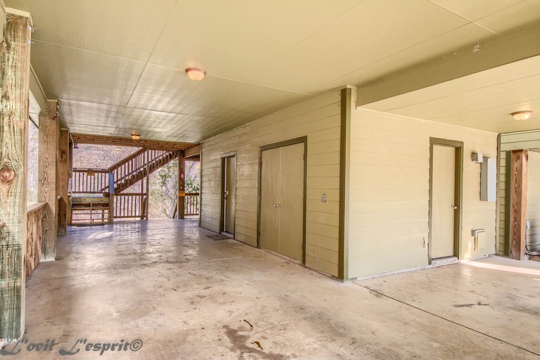 Cabins (United States of America, New Braunfels, Texas)