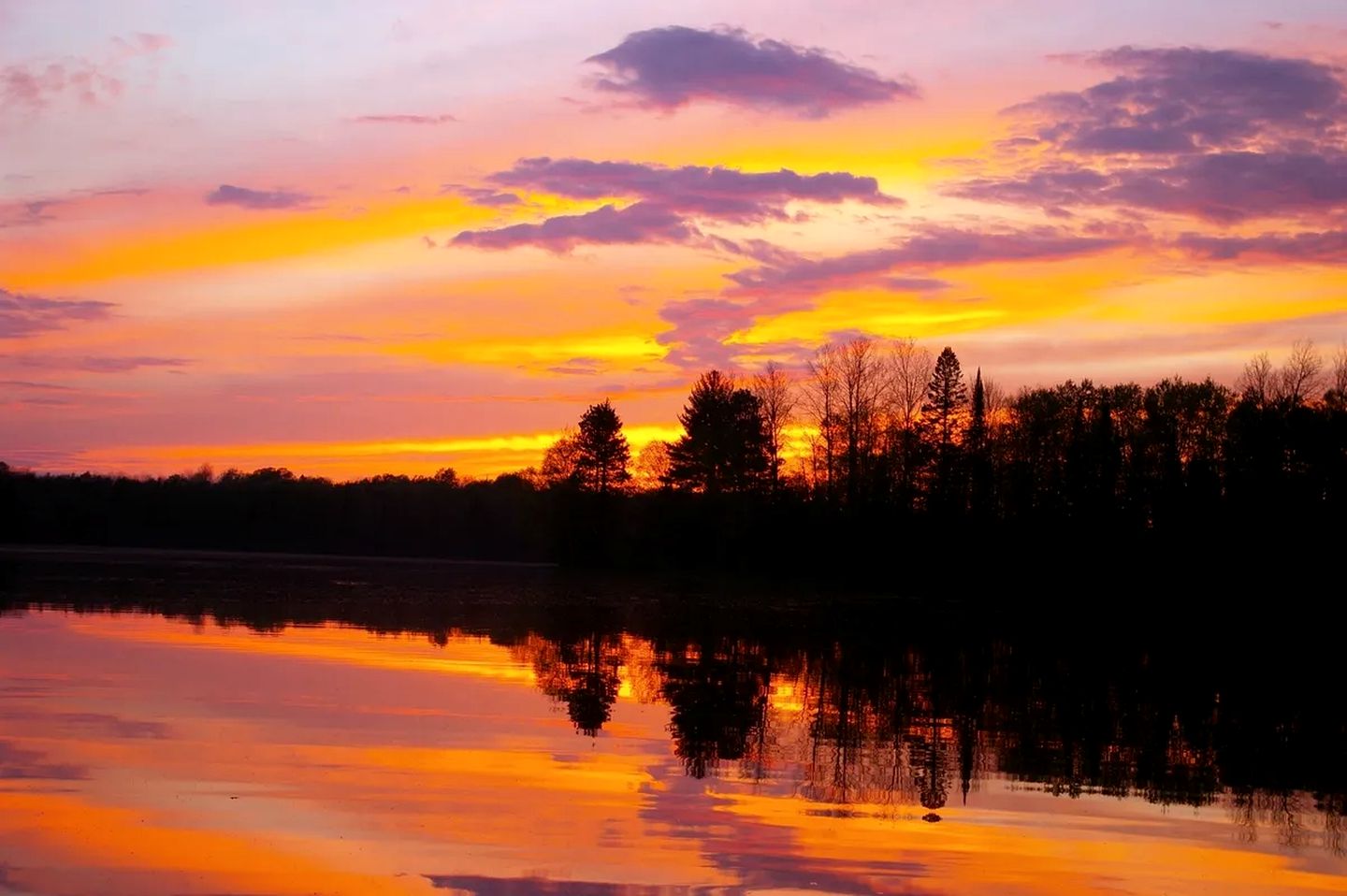 Lakefront Cabin on Oxbow Lake in Wisconsin's Last Wilderness, Presque Isle