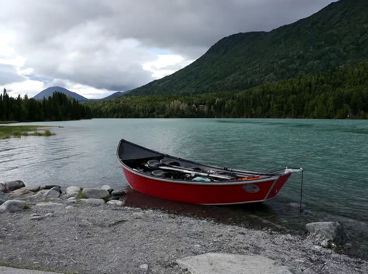Welcoming Vacation Rental with a Large Living Space in Cooper Landing, Alaska
