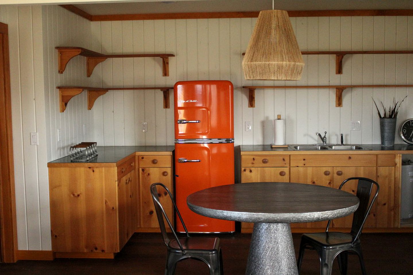 Riverside Cabin Rental near Beaverhead-Deerlodge National Forest in Twin Bridges, Montana