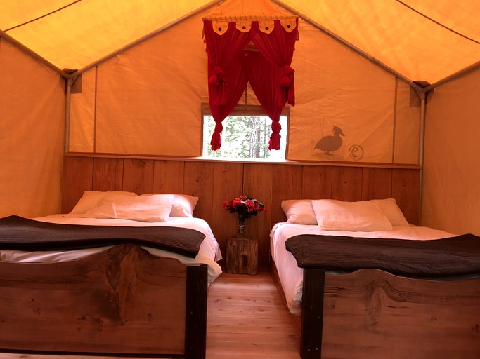Safari Tents (Madeira Park, British Columbia, Canada)