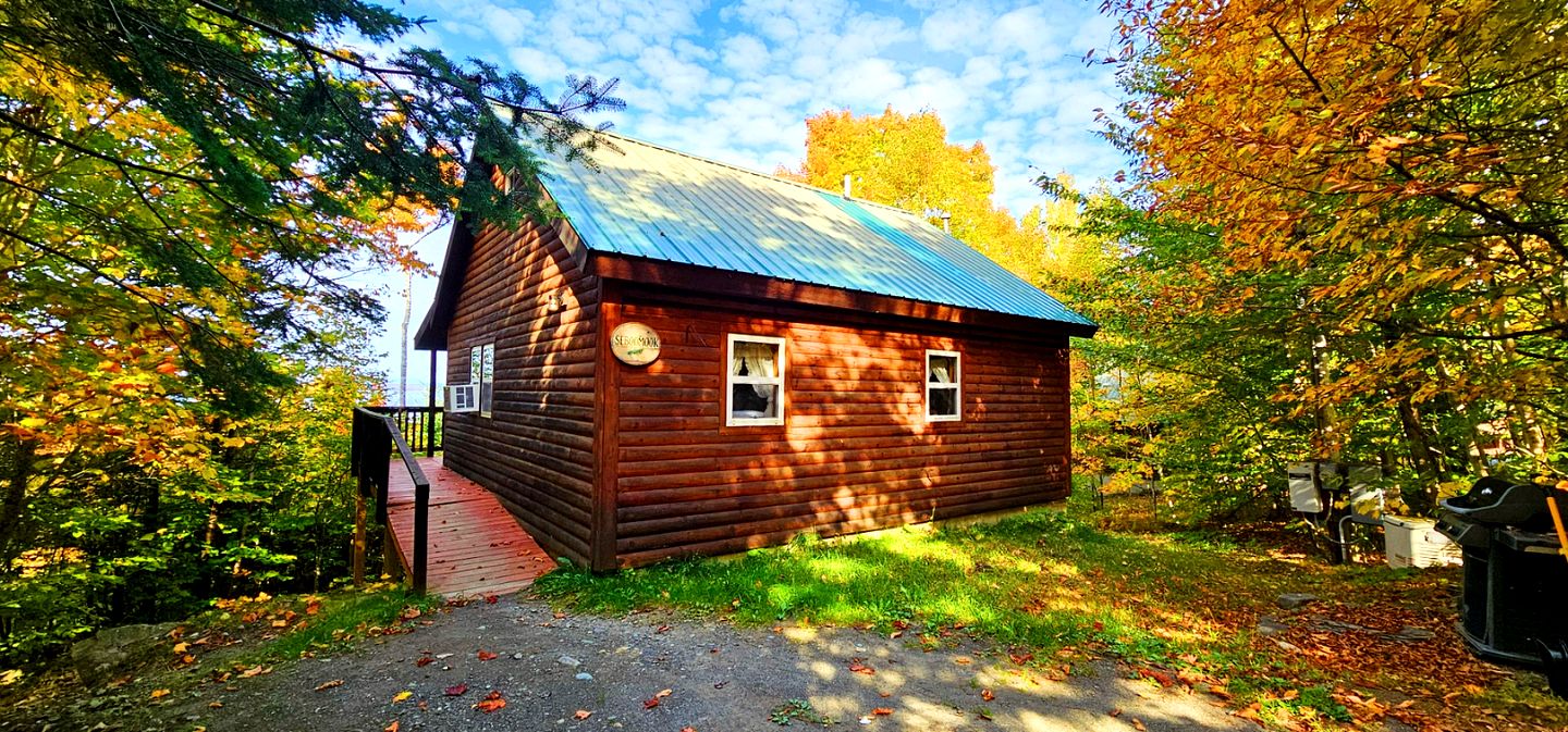 Cabins (United States of America, Greenville, Maine)