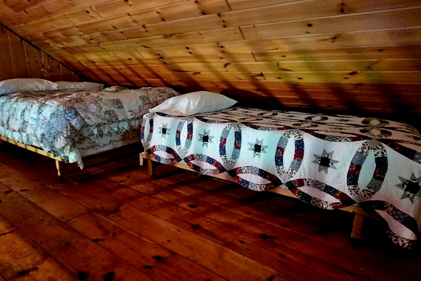 Rural Hill Cabin Ideal to Explore Nature in Maine