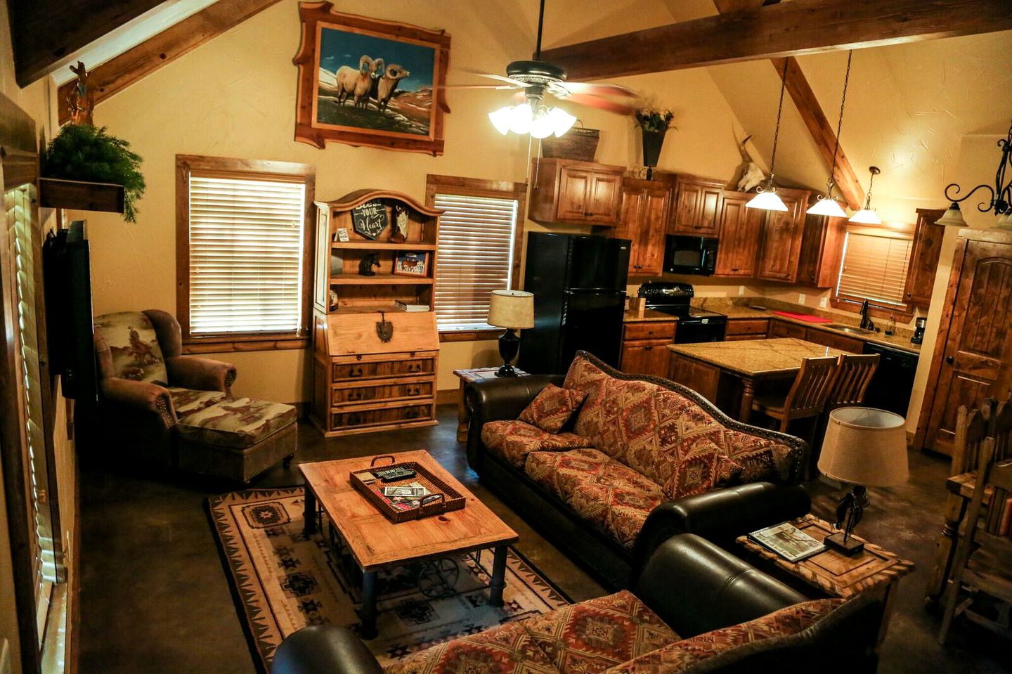 NRS Events Guests Ranch Shade Tree cabin 4, Cabins, Decatur, United