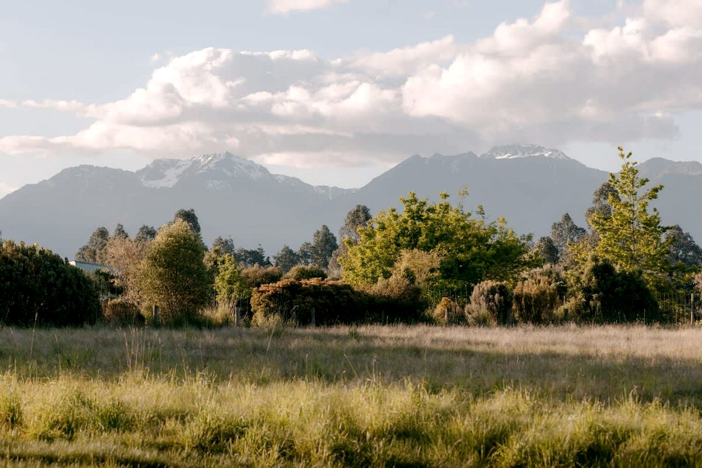 Rural Tiny House with Amazing Starry Night and Sunset Views in Te Anau, South Island