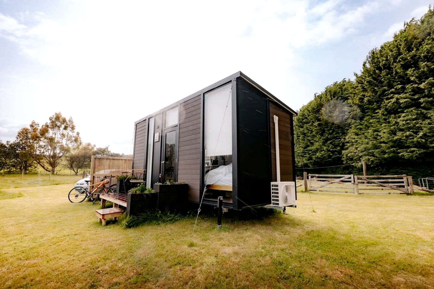 Rural Tiny House with Amazing Starry Night and Sunset Views in Te Anau, South Island