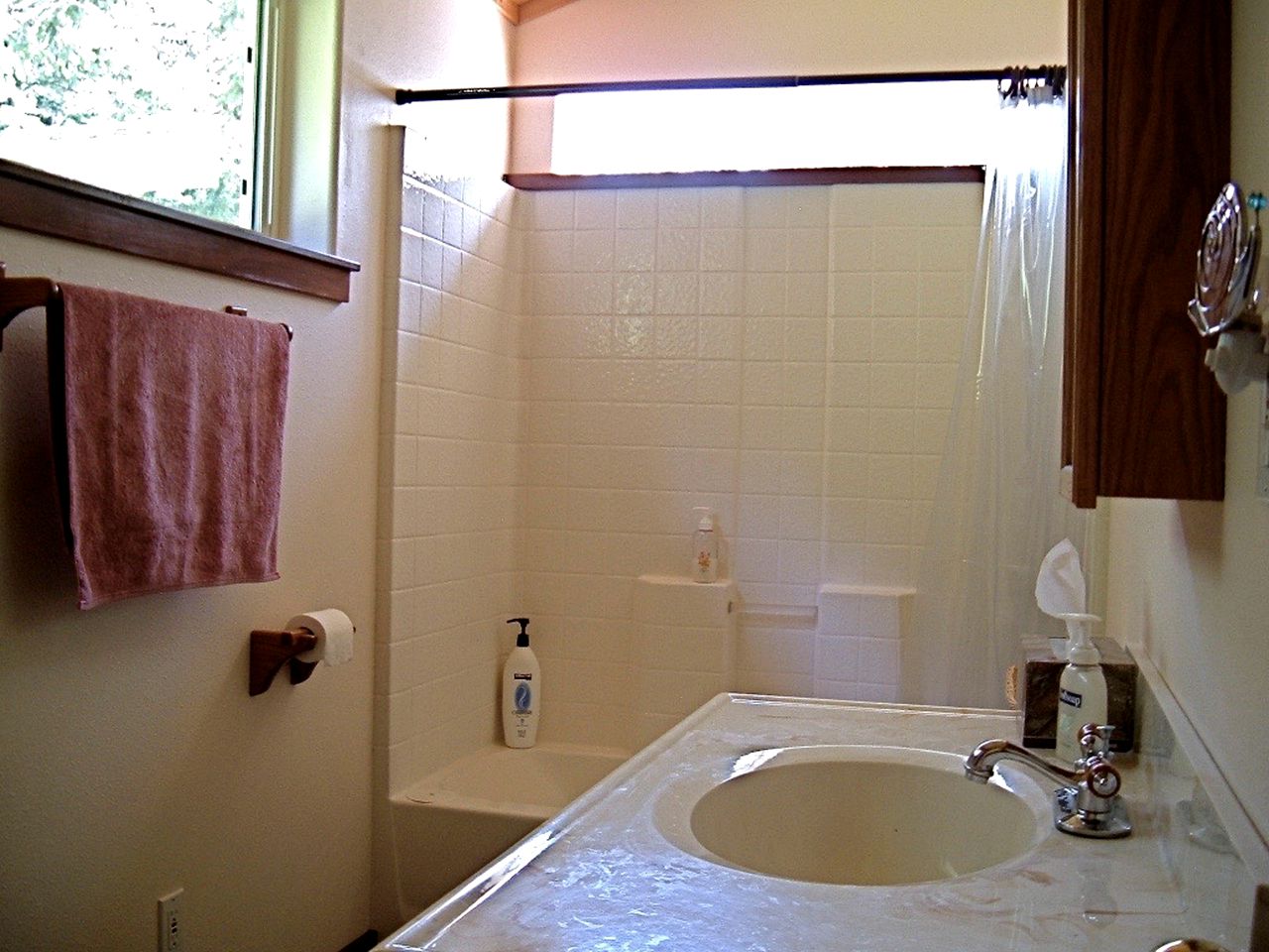 Rural Vacation Cottage near the Coast and the Town of Albion in Northern California