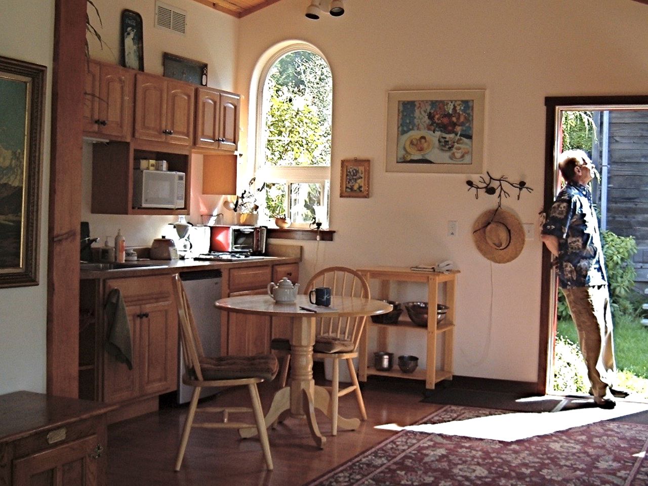 Rural Vacation Cottage near the Coast and the Town of Albion in Northern California