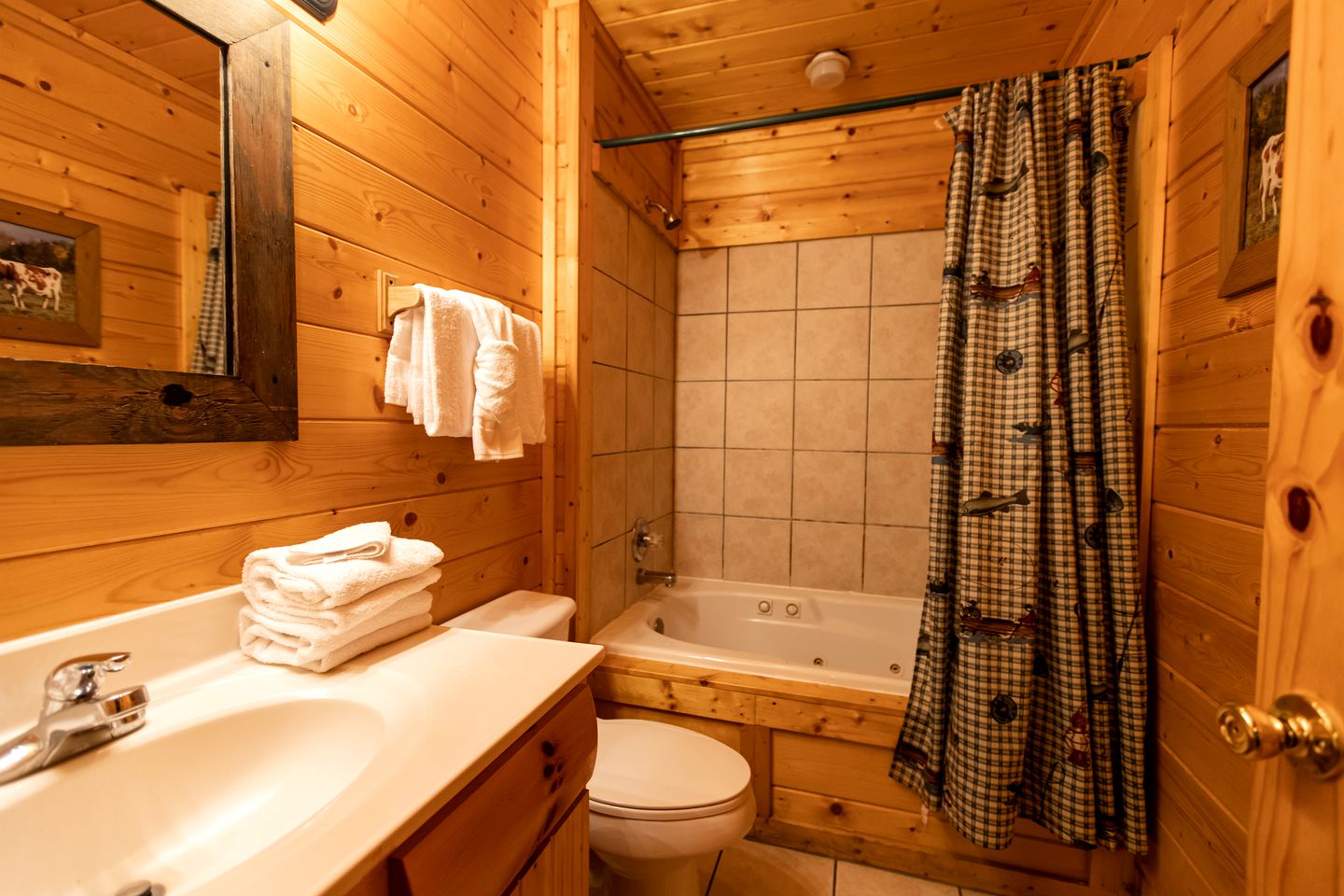 Incredible Cabin Rental for Corporate Retreats and Family Vacations in Tennessee