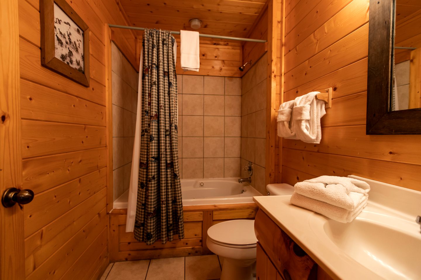 Incredible Cabin Rental for Corporate Retreats and Family Vacations in Tennessee