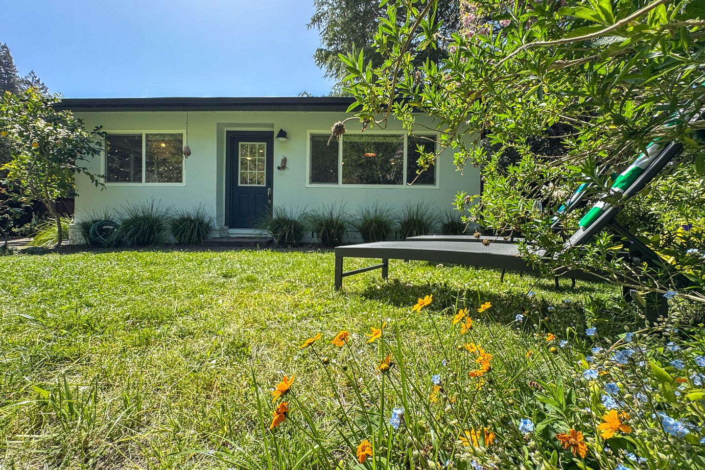 Charming River Cottage with Fenced Yard & Walkable River Access near Downtown Guerneville, California