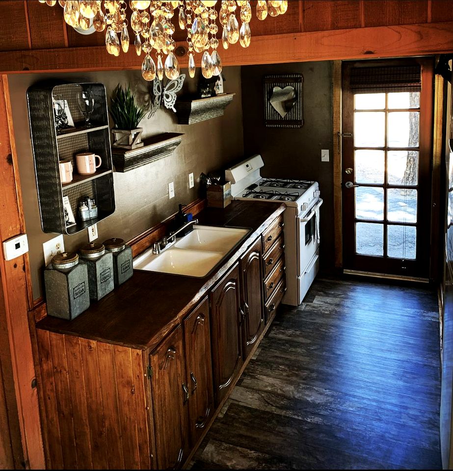 Honeymoon Cabin with Fireplace, near Boulder Bay Park, California for a Romantic Glamping Retreat