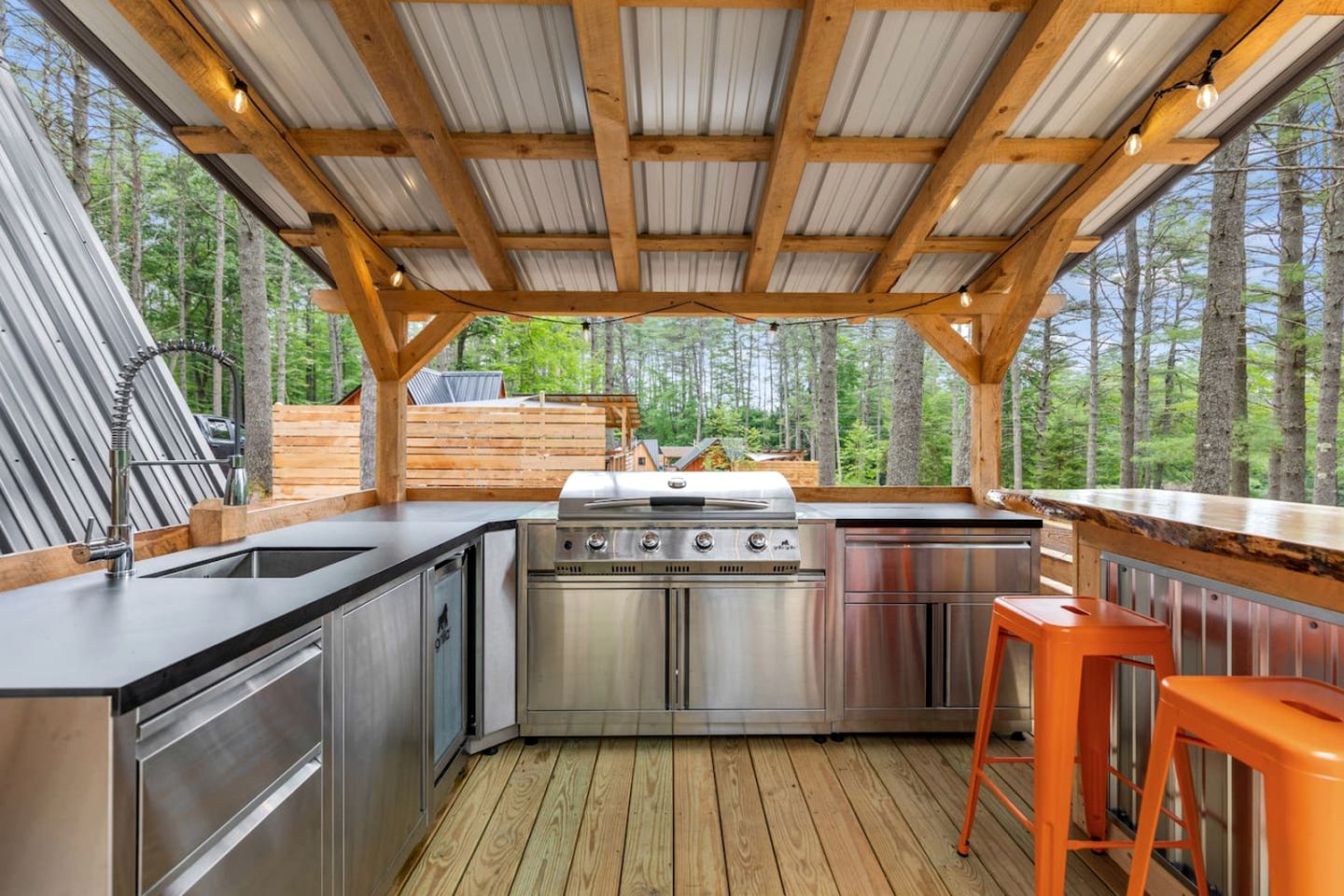 Incredible Design A-Frame with Fully Equipped Deck in Maine