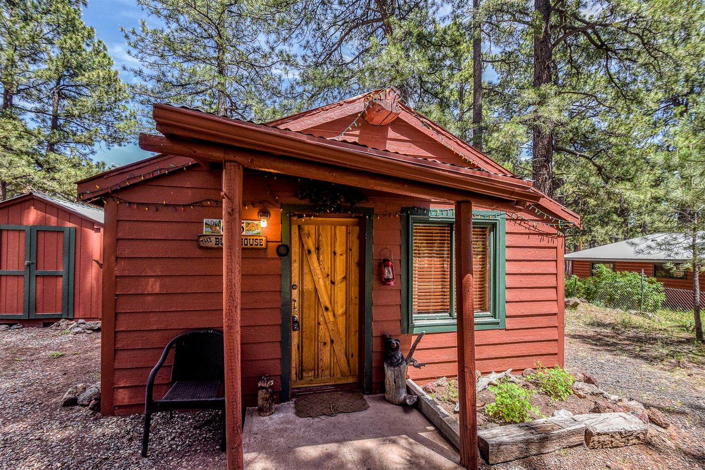 Rustic Historic Cabin near the Grand Canyon for a Peaceful Retreat in Parks, Arizona