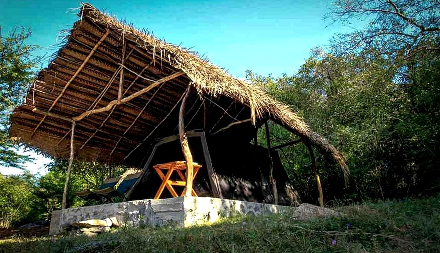 Rustic and Cozy Eco Lodge Safari Tent, Sri Lanka