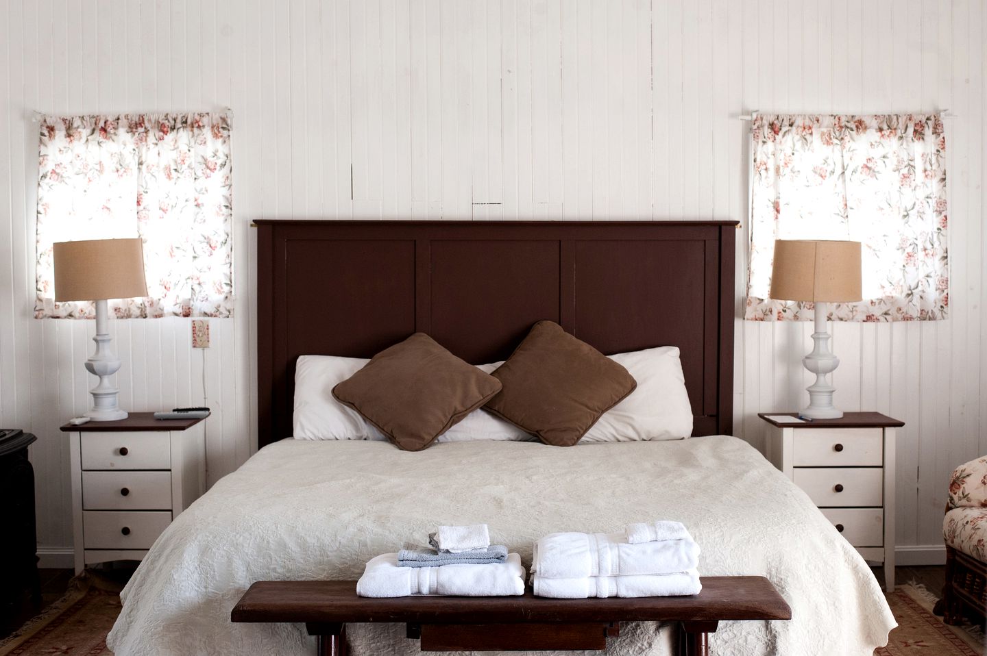 Rustic Bed and Breakfast Cottage Rental in Bucks County, Pennsylvania