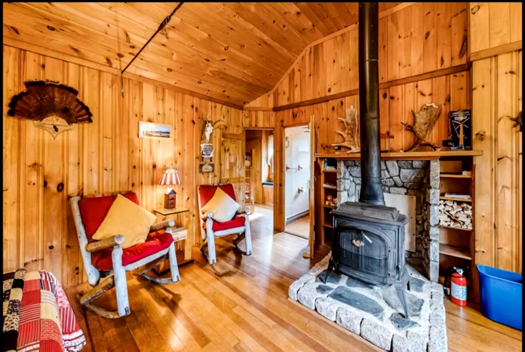 Cabins (United States of America, Greenville, Maine)