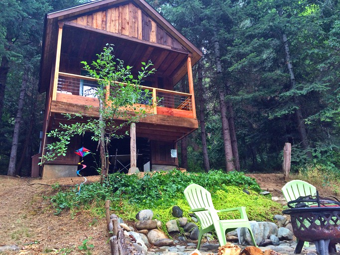 The Miner's Cabin at the Steel Bridge Cabins Trinity River Adventure