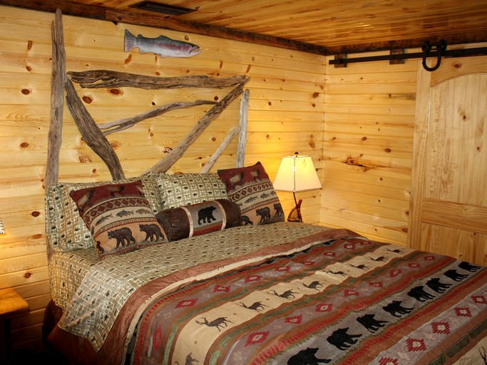 Log Cabins (Cotter, Arkansas, United States)