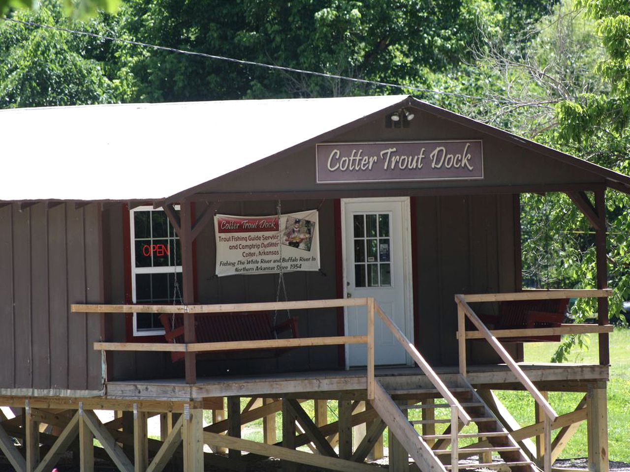 Log Cabins (Cotter, Arkansas, United States)