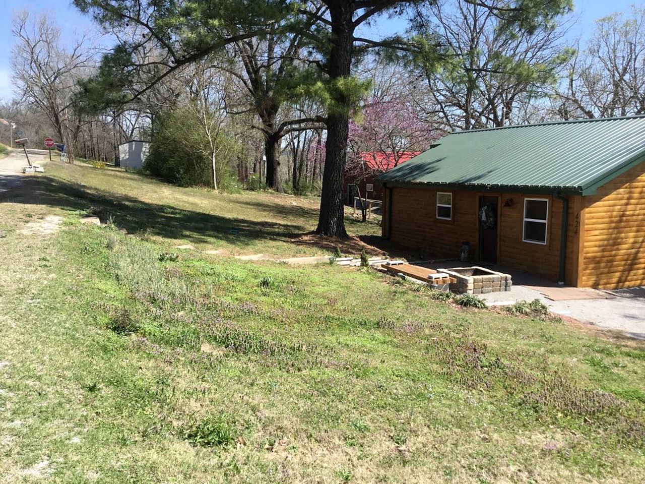 Gorgeous Rustic Log Cabin Rental with Fire Pit in Cotter, Arkansas