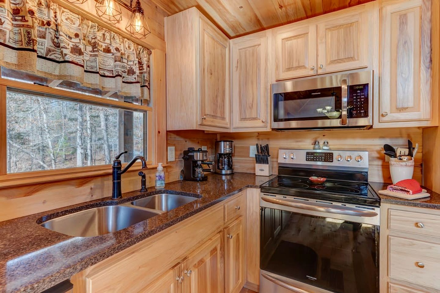 Rustic Cabin Getaway with Cozy Charm & Serene Surroundings in Gilmer County, Georgia