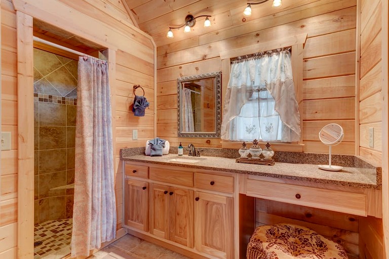 Cabins (United States of America, Gilmer County, Georgia)