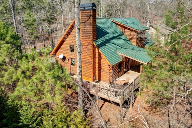 Rustic Cabin Getaway with Cozy Charm & Serene Surroundings in Gilmer County, Georgia