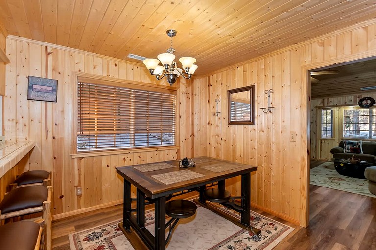 Cabins (United States of America, Big Bear Lake, California)