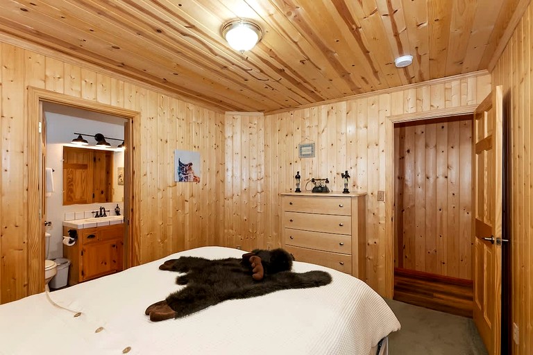 Cabins (United States of America, Big Bear Lake, California)