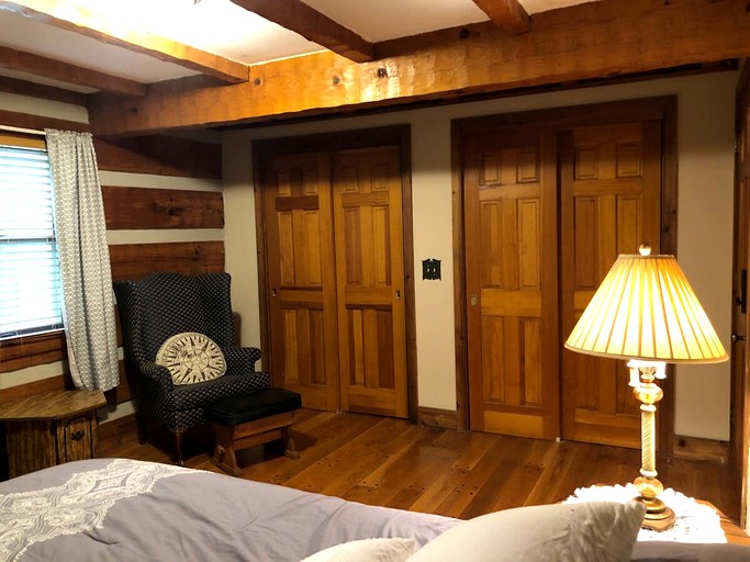 Cabins (United States of America, Franklin, Tennessee)