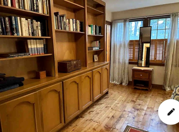 Cabins (United States of America, Franklin, Tennessee)