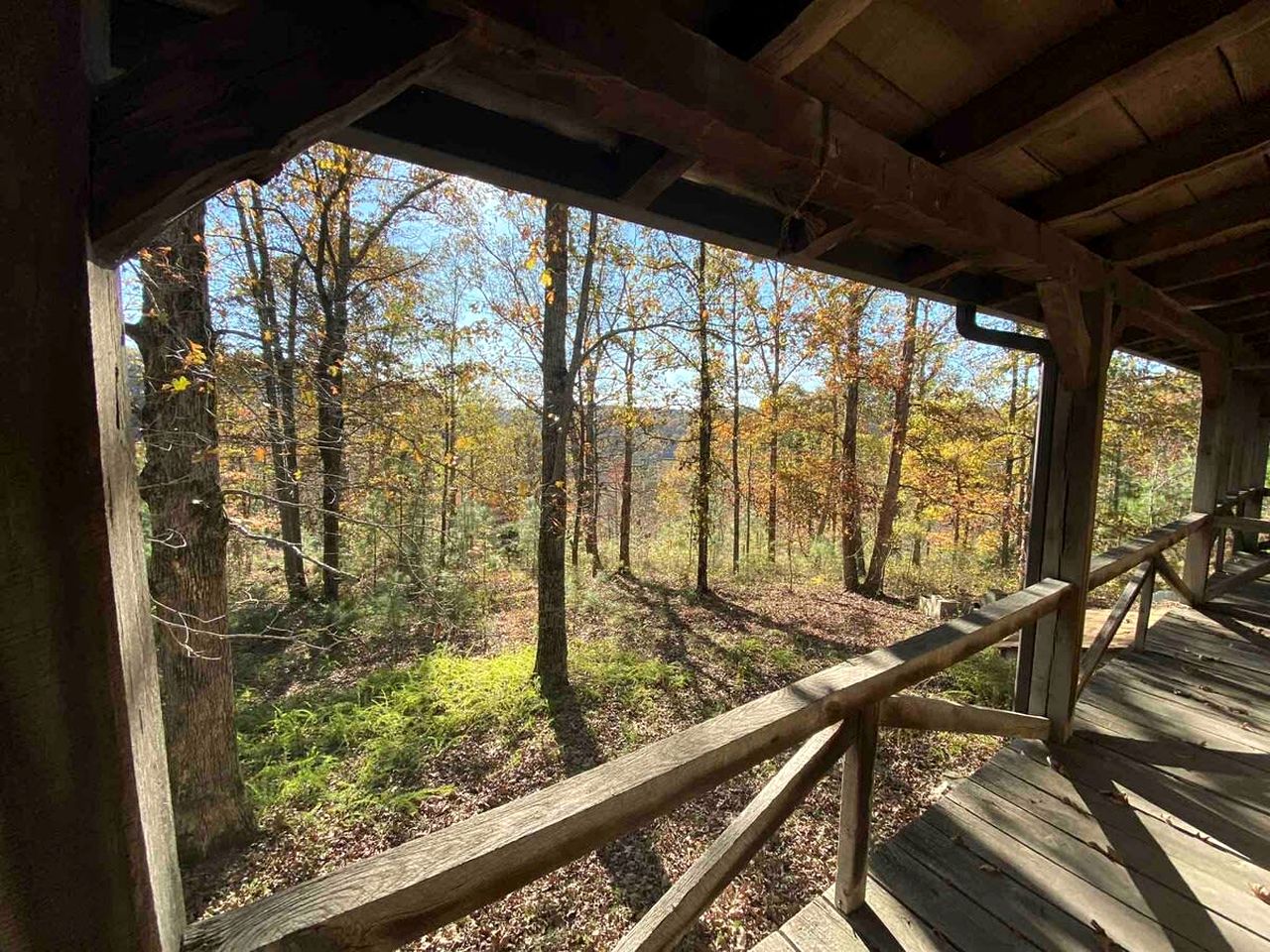 Rustic Cabin with Large Deck near Franklin, Tennessee