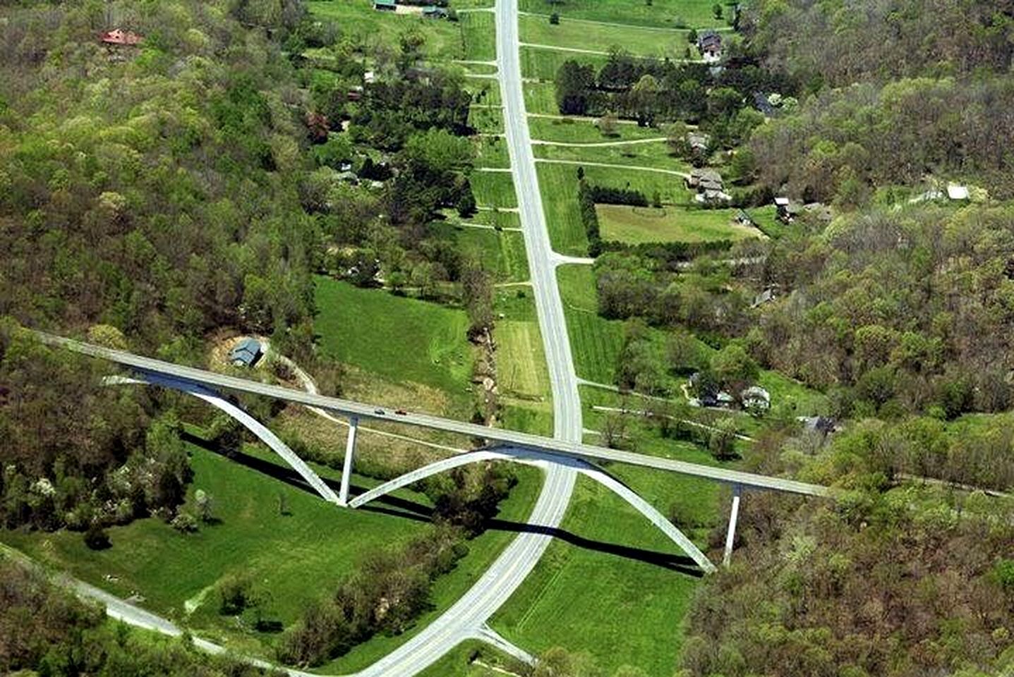 Rustic Cabin with Large Deck near Franklin, Tennessee