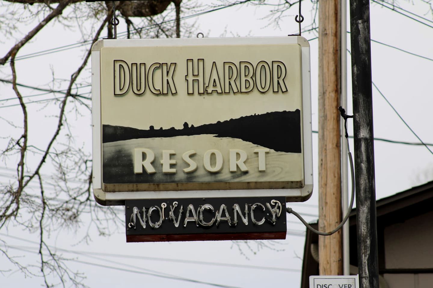 Rustic Cabin on Lake Taneycomo, Perfect for Your Next Fishing Vacation in Rockaway Beach, Missouri