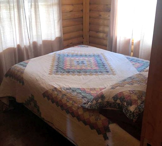 Cabins (Alton, Missouri, United States)