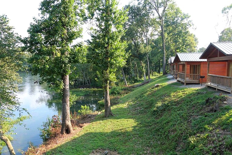 Rustic Cabin near Greers Ferry Lake in Arkansas